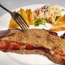 สเต็กเนื้อสันพริกไทยดำ (ใหญ่)