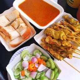 หมูสะเต๊ะสว่างเจ้าเก่า สนามมวยราชดำเนิน