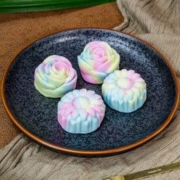 ขนมสัมปันนี กล่อง 4 ชิ้น