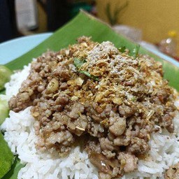 หมูสับคั่วกระเทียม