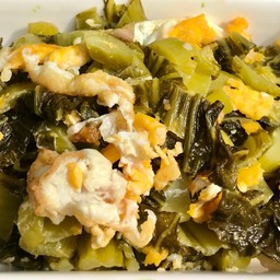 ผักกาดดองเปรี้ยวผัดไข่ (ไก่)