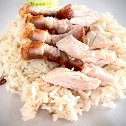 ข้าวมันไก่บ้าน+หมูกรอบ