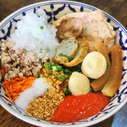 ก๋วยเตี๋ยวต้มยำแห้ง