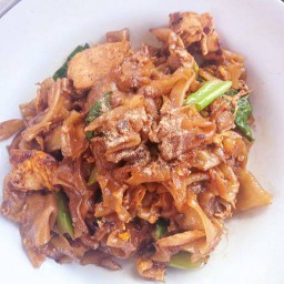 ผัดซีอิ้วหมู,ไก่