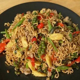 มาม่าผัดขี้เมา