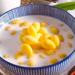 น้ำเต้าหู้ร้อนแป๊ะก๋วย16เม็ด