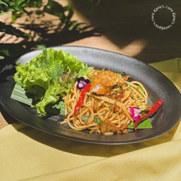 สปาเก็ตตี้ไส้อั่ว (spaghetti with thai northern sausage)