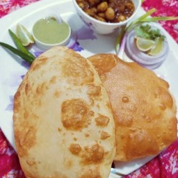 CHOLE BHATURE