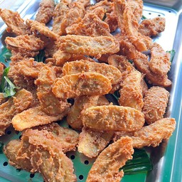 ร้านพี่หน่อยกล้วยทอด ตรงข้ามซอยตาแชร์