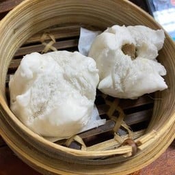 ซาลาเปาไส้หมูสับ ( มี 2 ลูก )