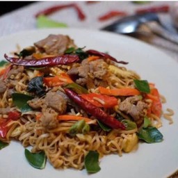 มาม่าขี้เมาหมู| ไก่