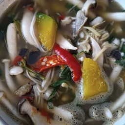 แกงเห็ดรวม