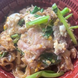 ผัดซีอิ๊วเส้นใหญ่ผสมเส้นหมี่