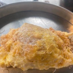 เพิ่มเส้นหมี่ผสมเส้นใหญ่ห่อไข่