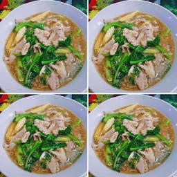 ราดหน้าทะเล