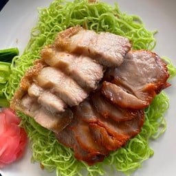 บะหมี่หมูกรอบ-หมูแดง (แห้ง)