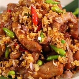 หมูทอดกระเทียมพริกสด(บางจาก)