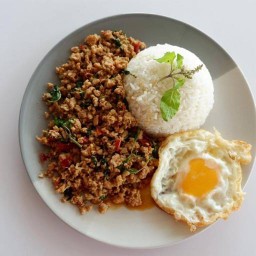 กะเพราโบราณ หมู่บ้านศิริการ์เด้น2