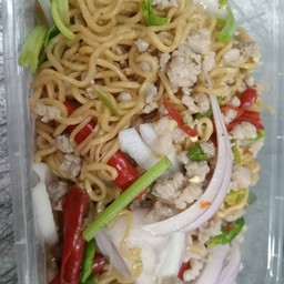 ยำมาม่าทะเล