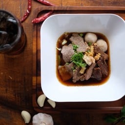 ก๋วยเตี๋ยวเนื้ื้อน้ำใส