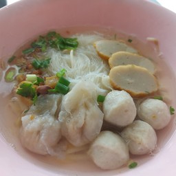 เตี๋ยวลูกชิ้นปลา