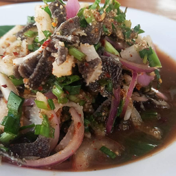 น้ำตกเนื้อติดมัน