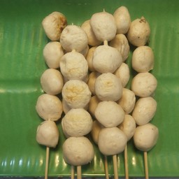 ลูกชิ้นหมูหนองบัว