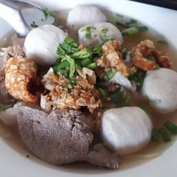 เกาเหลาลูกชิ้นหมู-หมูรวม