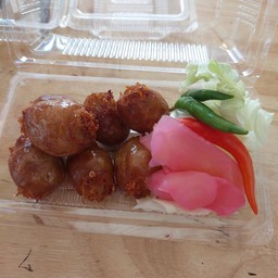 ร้านไส้กรอกหมูวุ้นเส้นทอดกรอบ ปั้ม ปตท สุวรรณศร กม.84