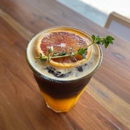 แบล็คออเรจ