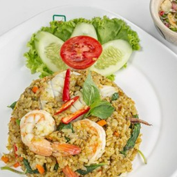 ข้าวผัดพริกแกงเขียวหวาน กุ้ง