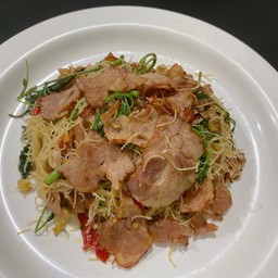 หมี่ผัดกระเฉด เบคอน