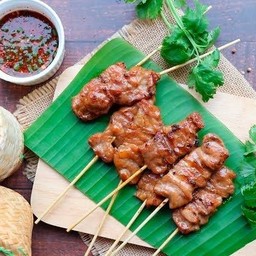 หมูย่างน้ำตก ไม้ละ 20฿