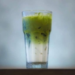 Iced Matcha Latte