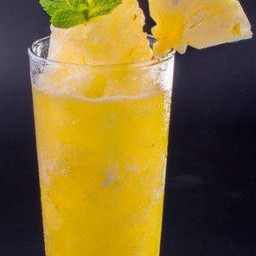 สับปะรดปั่น Pineapple smoothie