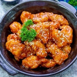 (ลดพิเศษ)ไก่กรอบซอสเกาหลี.+ไชเท้าดอง