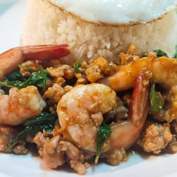 กระเพราหมู+กุ้ง