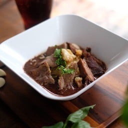 ก๋วยเตี๋ยวหมูน้ำตก