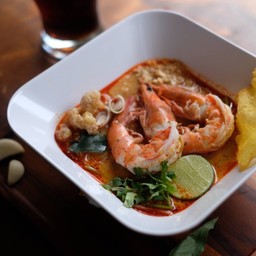 ก๋วยเตี๋ยวต้มยำมันกุ้งน้ำข้น