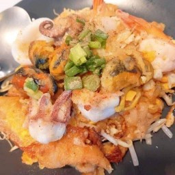 กษิติธร หอยทอดผัดไท