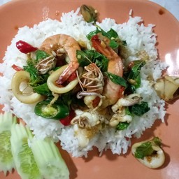 ข้าวกะเพราทะเล