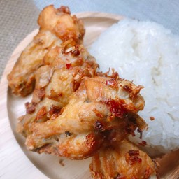 ชุดข้าวเหนียวปีกไก่บนทอดพริก