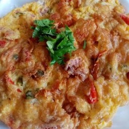 (กับข้าว) ไข่เจียวแหนมทรงเครื่อง