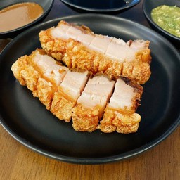 หมูกรอบ+น้ำจิ้ม (200g)