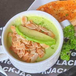 Avocado Hass Almond Soup (ซุปอะโวคาโด้แฮชอัลมอนด์)