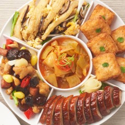 ออเดิร์ฟร้อน 4 อย่าง (กระเพาะปลา / ขนมปังหน้ากุ้ง /เป็ดย่าง / โหงวก๊วย)