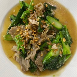คะน้าฮ่องกงเนื้อโคขุนน้ำมันหอย