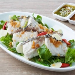 เนื้อปลากะพงลวกจิ้ม