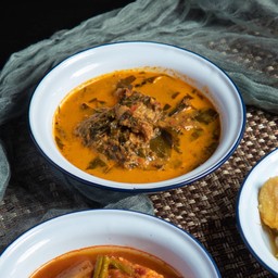 แกงขี้เหล็ก