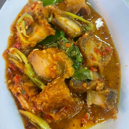 ผัดพริกแกง เลือกเนื้อสัตว์เอง